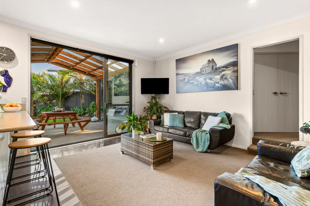 Photos of 5 Basin Place