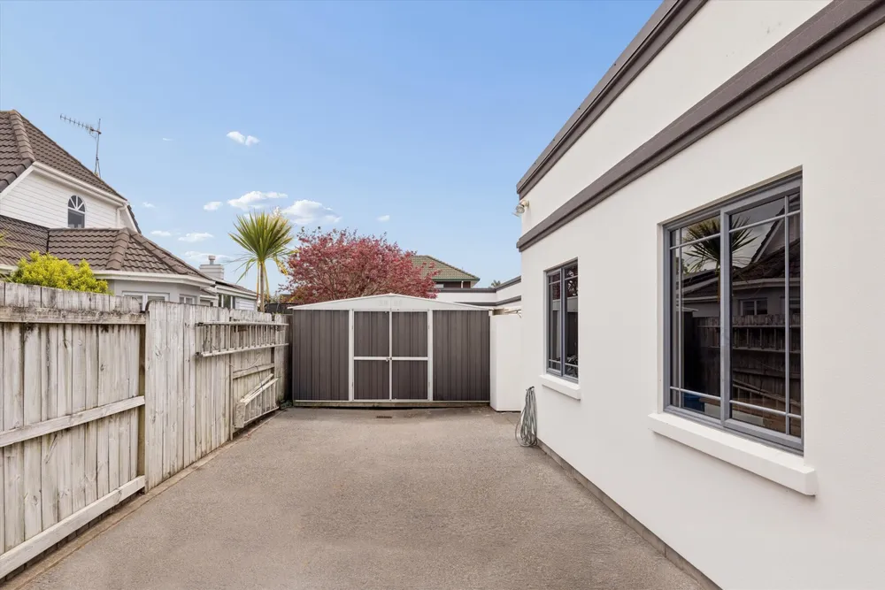 Photos of 76 Palm Beach Boulevard