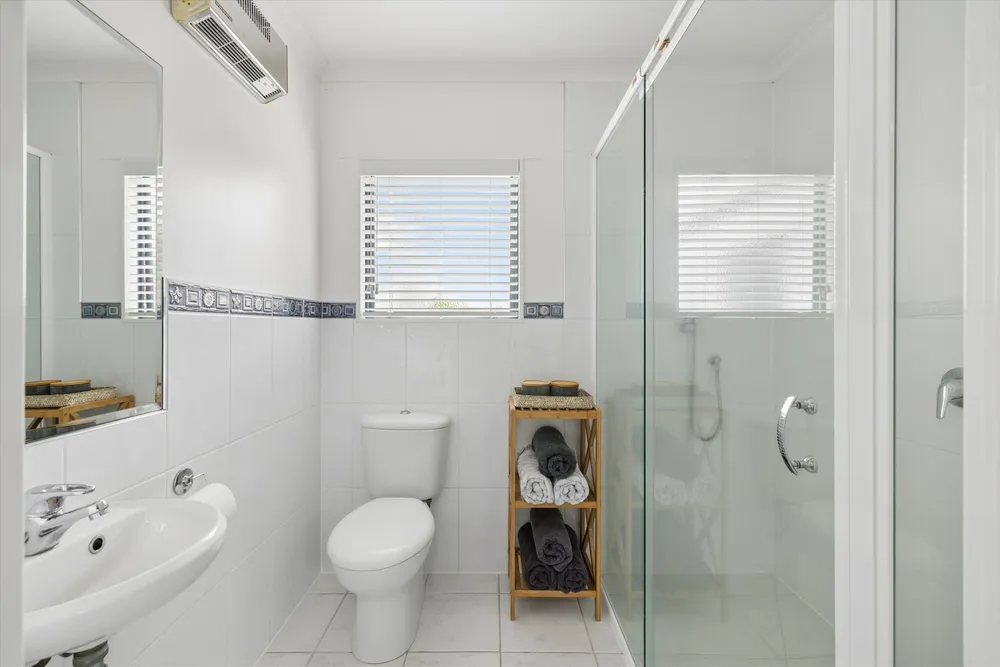 Photos of 76 Palm Beach Boulevard