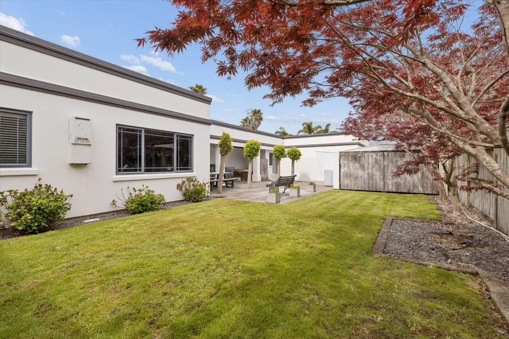 Photos of 76 Palm Beach Boulevard