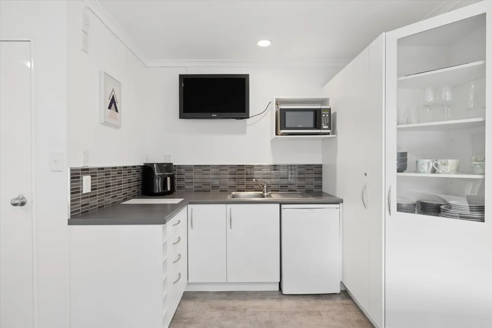 Photos of 76 Palm Beach Boulevard