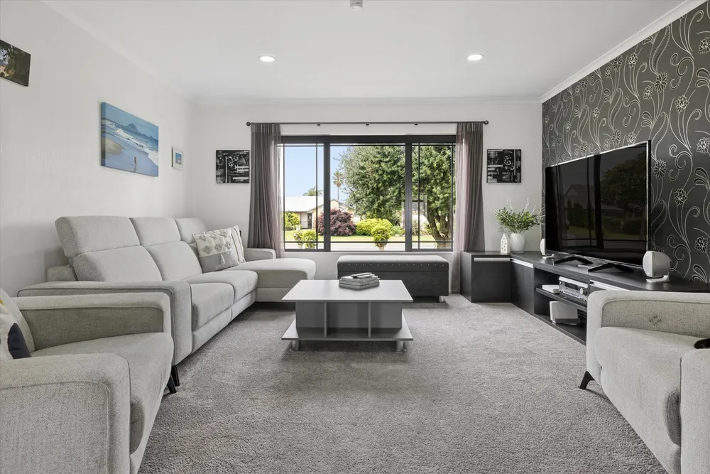 Photos of 76 Palm Beach Boulevard