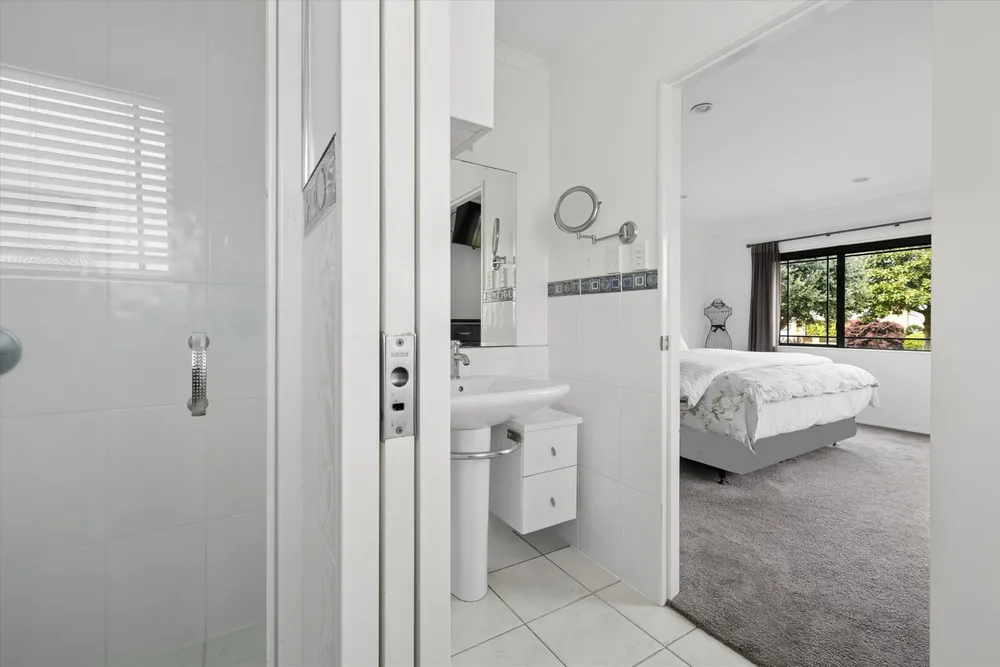 Photos of 76 Palm Beach Boulevard