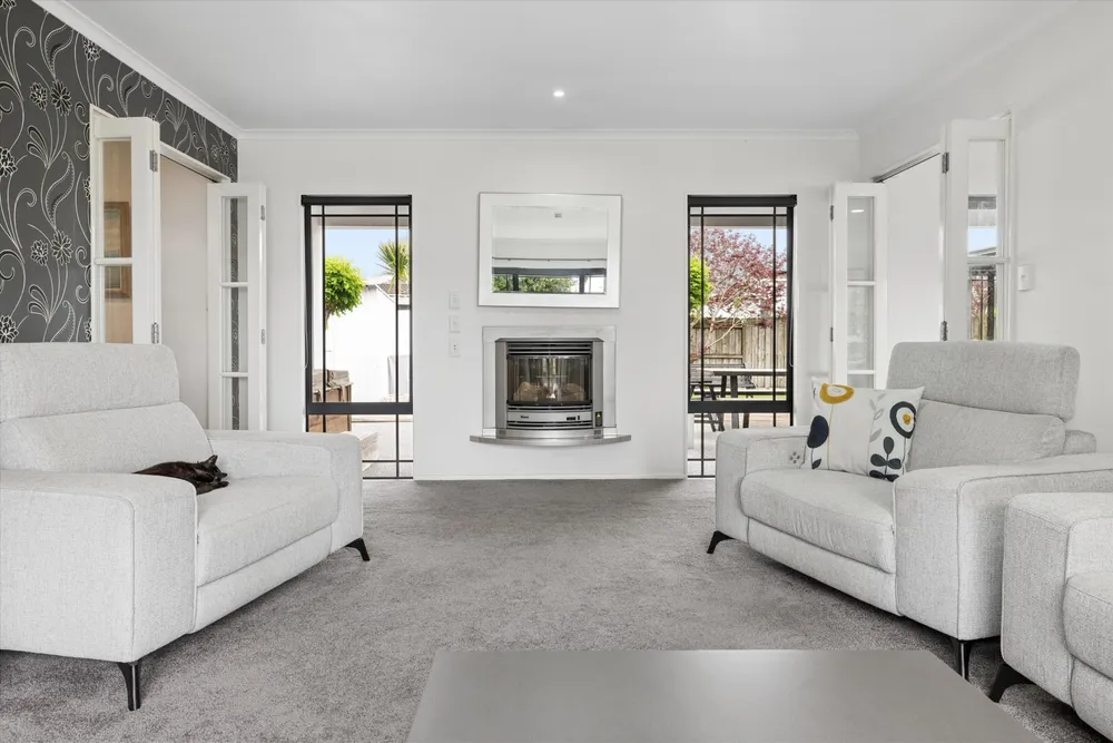 Photos of 76 Palm Beach Boulevard