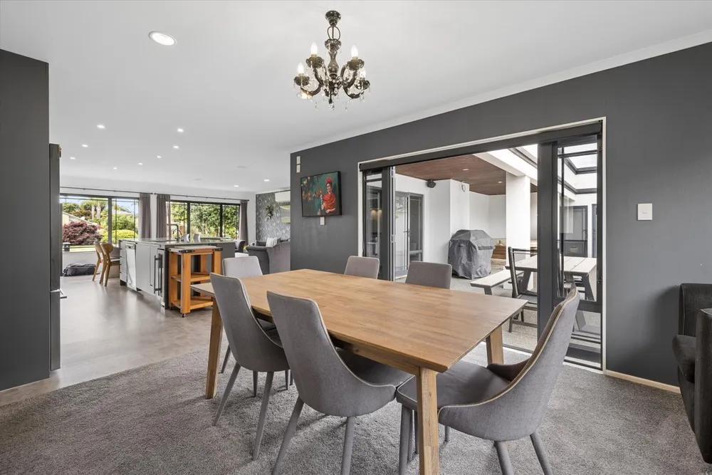 Photos of 76 Palm Beach Boulevard