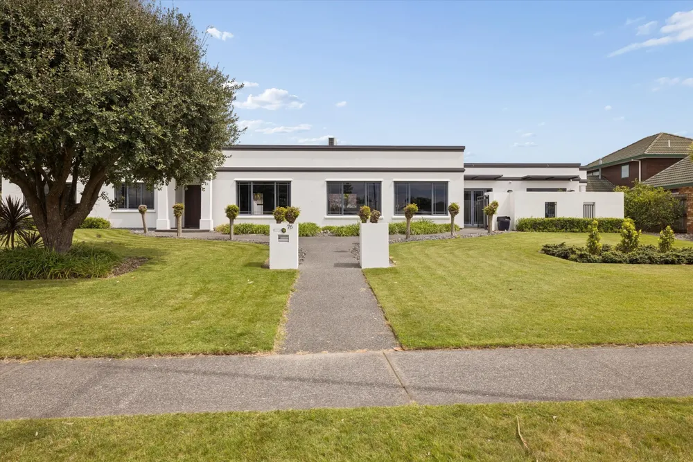 Photos of 76 Palm Beach Boulevard