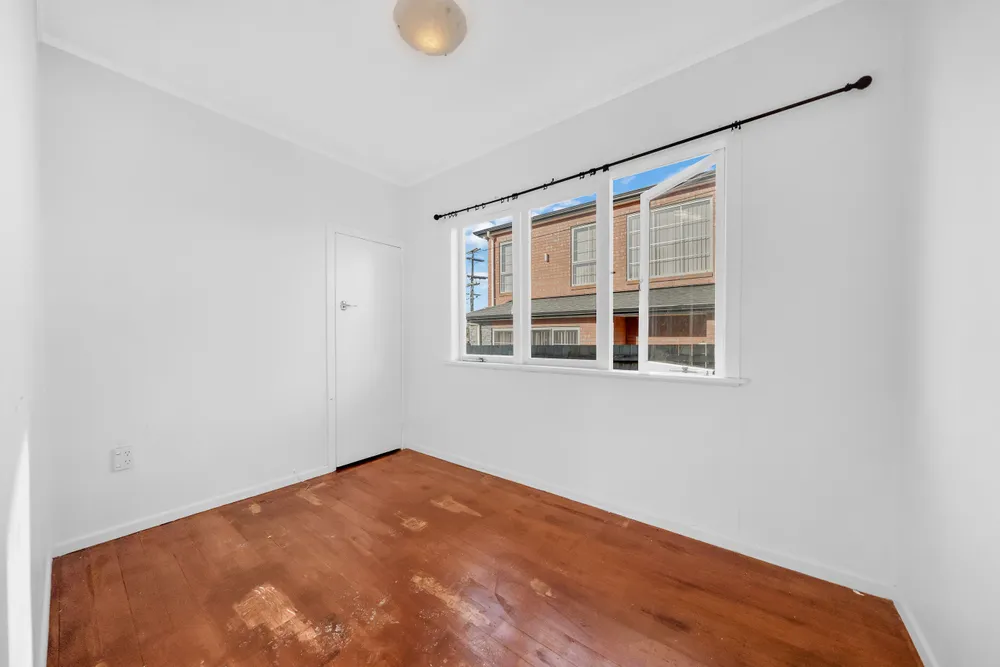 Photos of 64 Hallberry Road