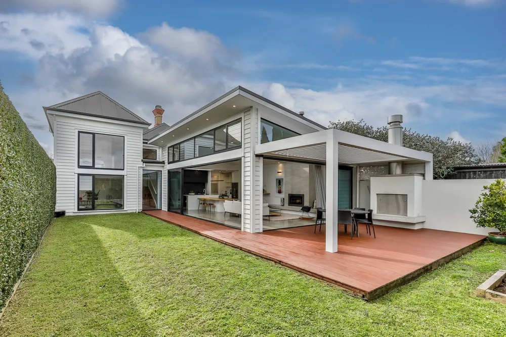 Photos of 48 Murdoch Road