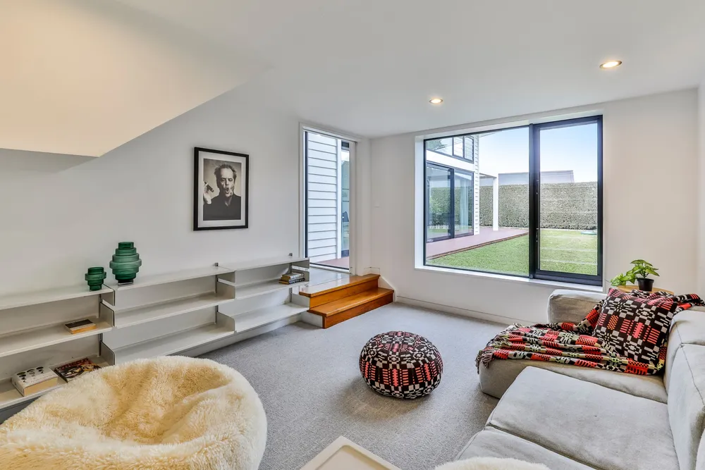 Photos of 48 Murdoch Road