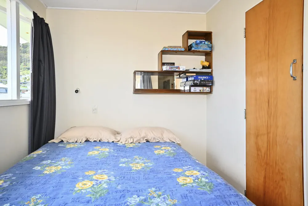 Photos of 18 Lochiel Street
