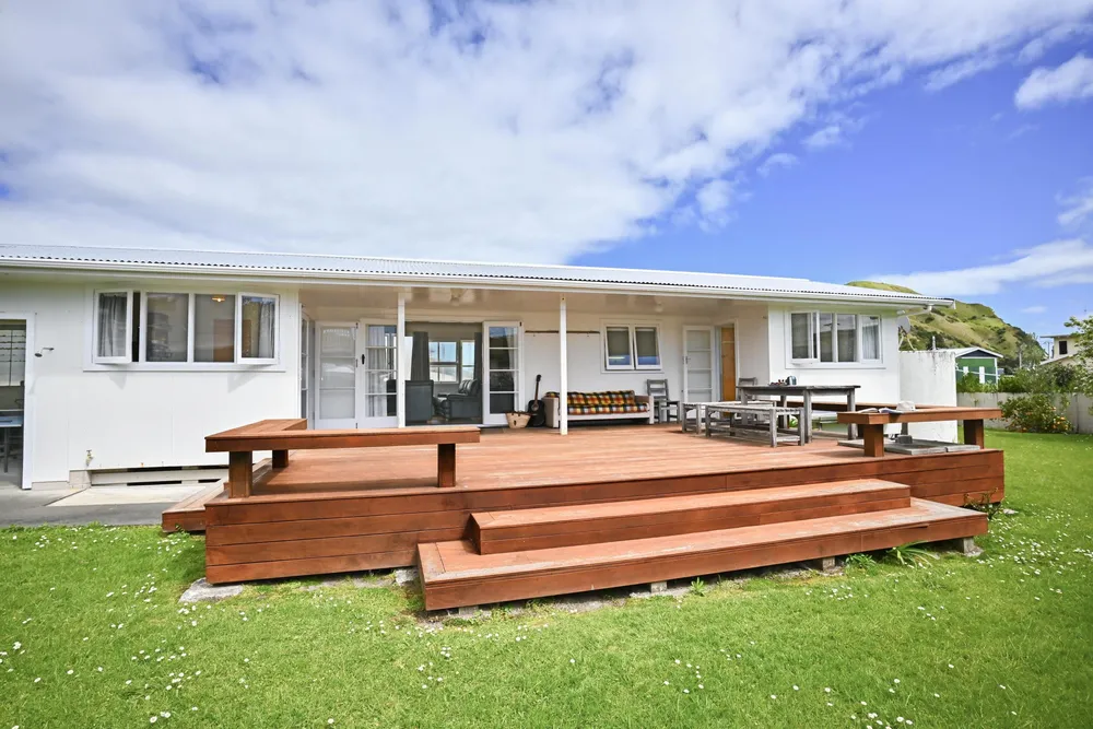 Photos of 18 Lochiel Street