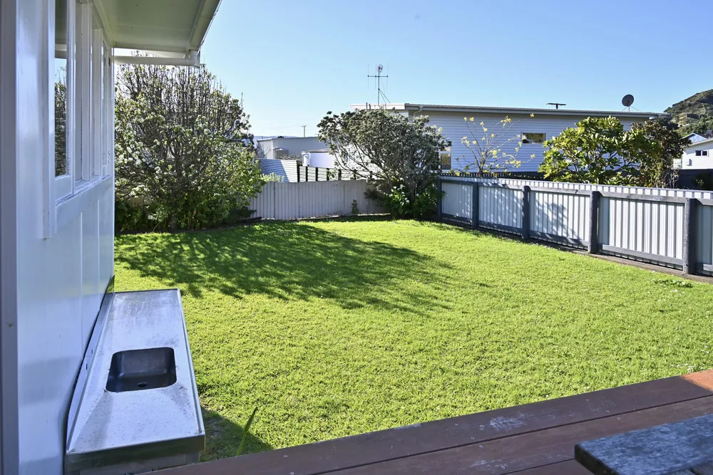 Photos of 18 Lochiel Street