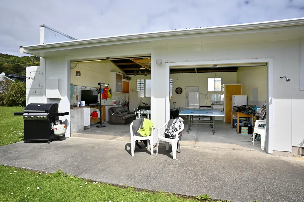 Photos of 18 Lochiel Street