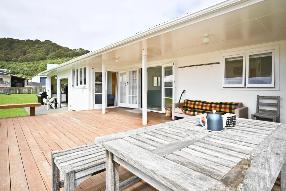 Photos of 18 Lochiel Street