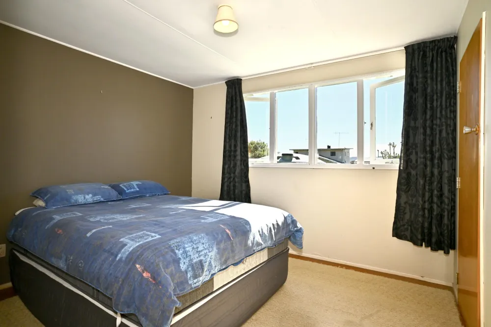 Photos of 18 Lochiel Street