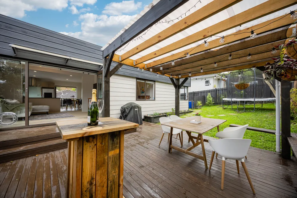 Photos of 2/5 Witheford Drive