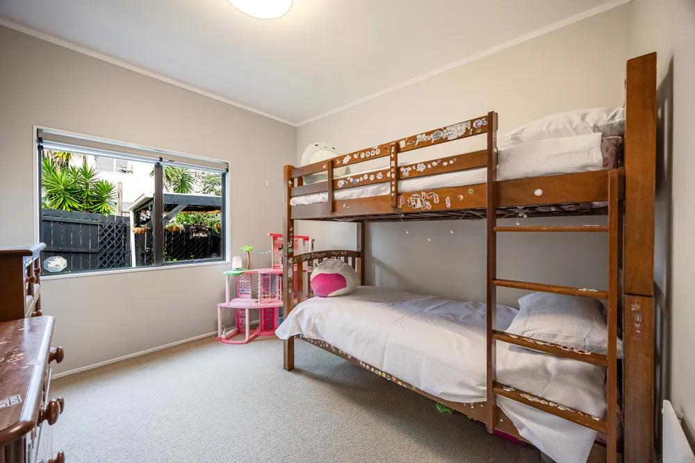 Photos of 2/5 Witheford Drive