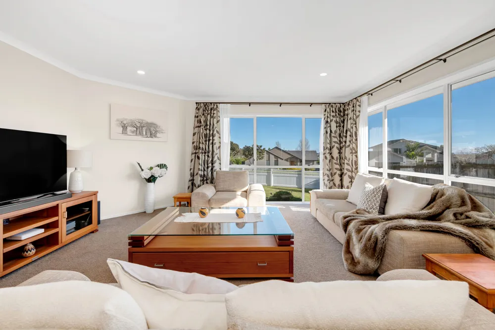 Photos of 12 Woodgers Way