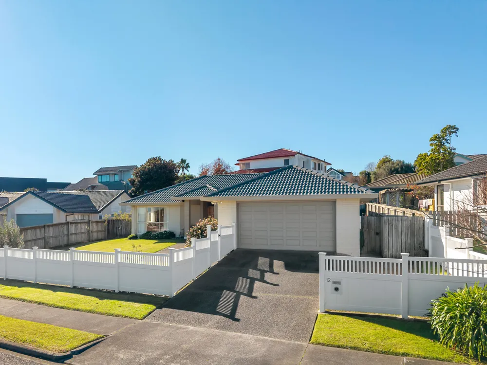 Photos of 12 Woodgers Way