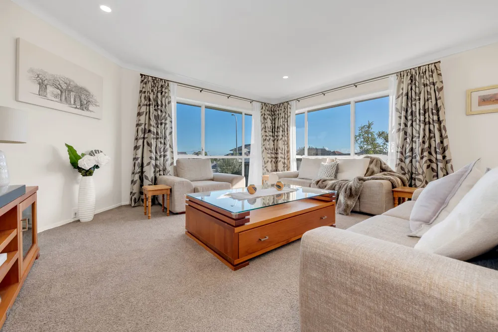 Photos of 12 Woodgers Way