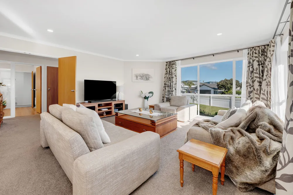 Photos of 12 Woodgers Way