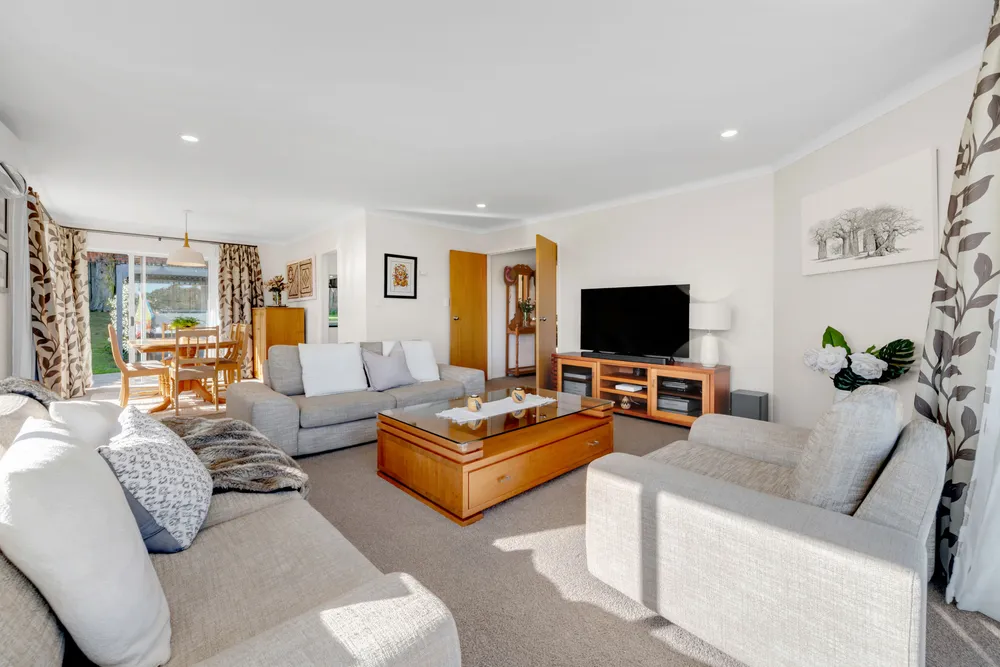 Photos of 12 Woodgers Way