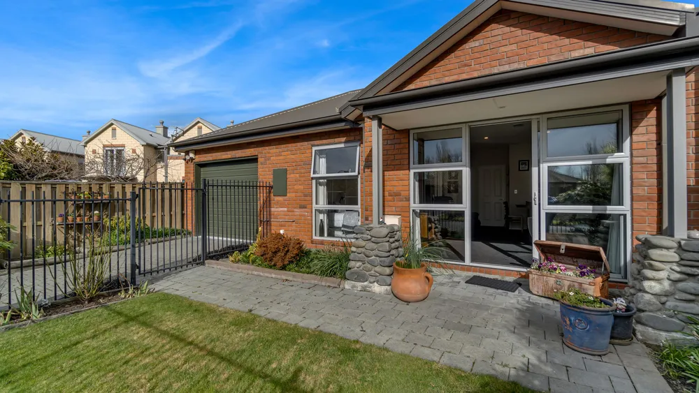 Photos of 7 Redfern Street