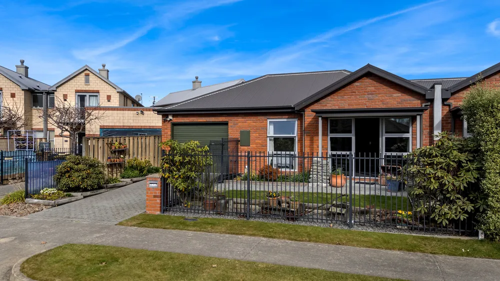 Photos of 7 Redfern Street