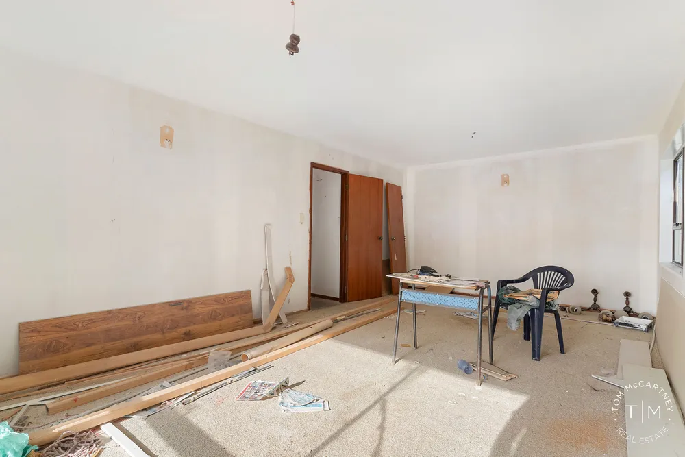 Photos of 48 Finlayson Avenue