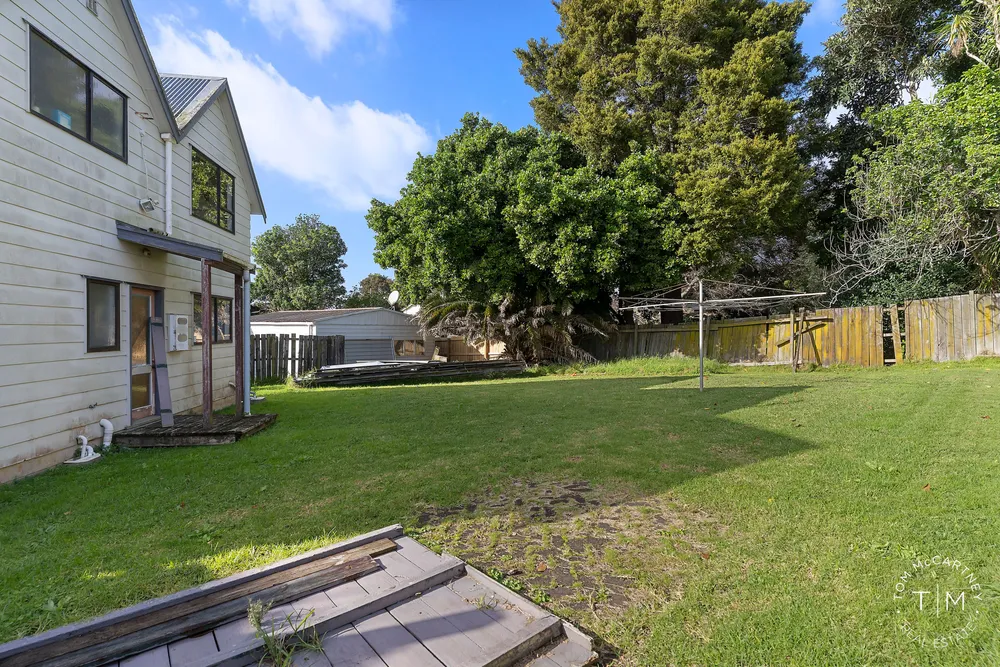 Photos of 48 Finlayson Avenue
