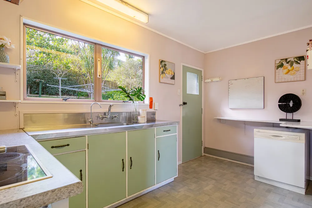 Photos of 37 Chelsea View Drive