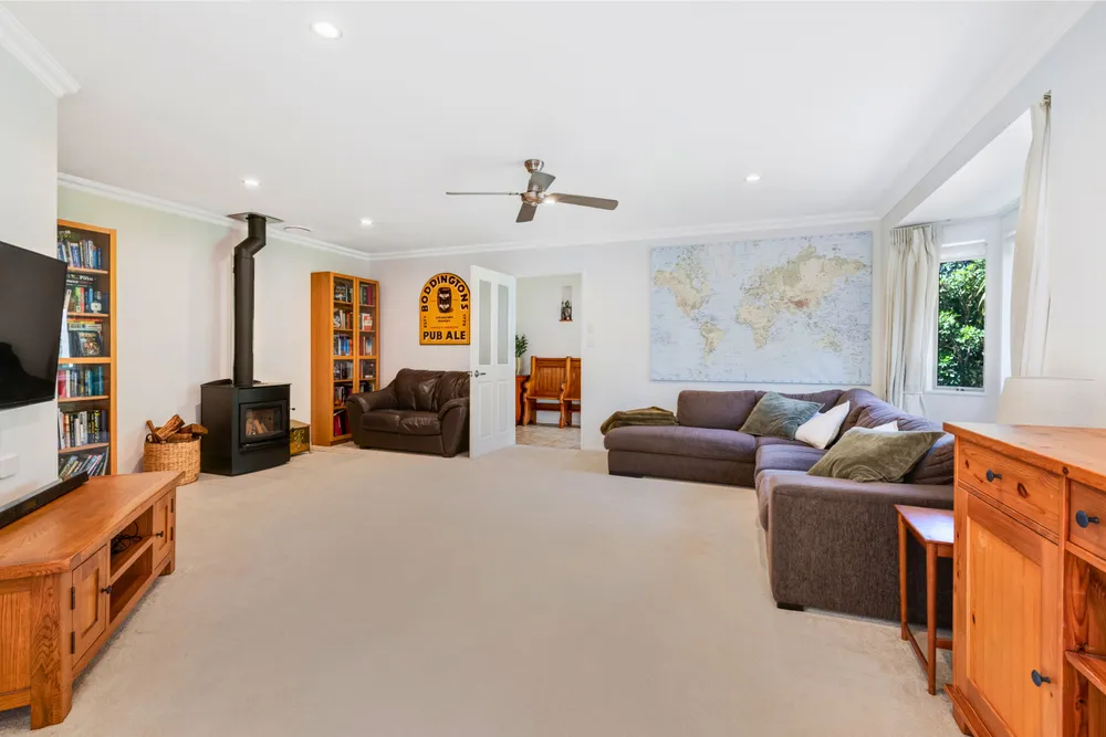 Photos of 6 Chenery Road