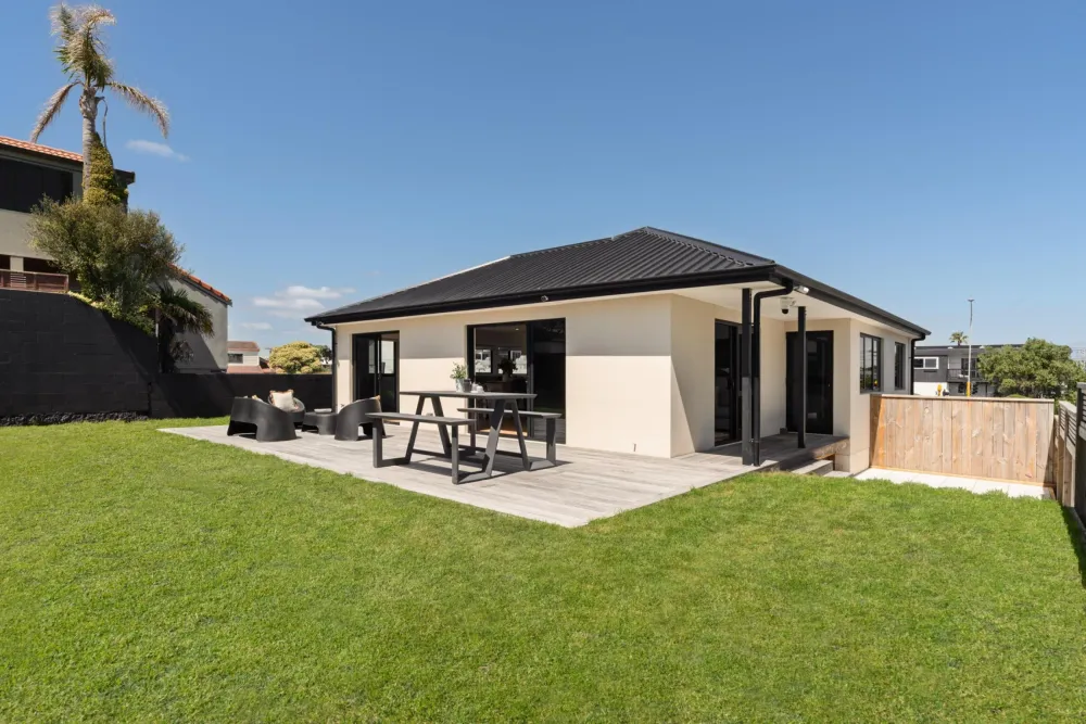 Photos of 89A Oceanbeach Road