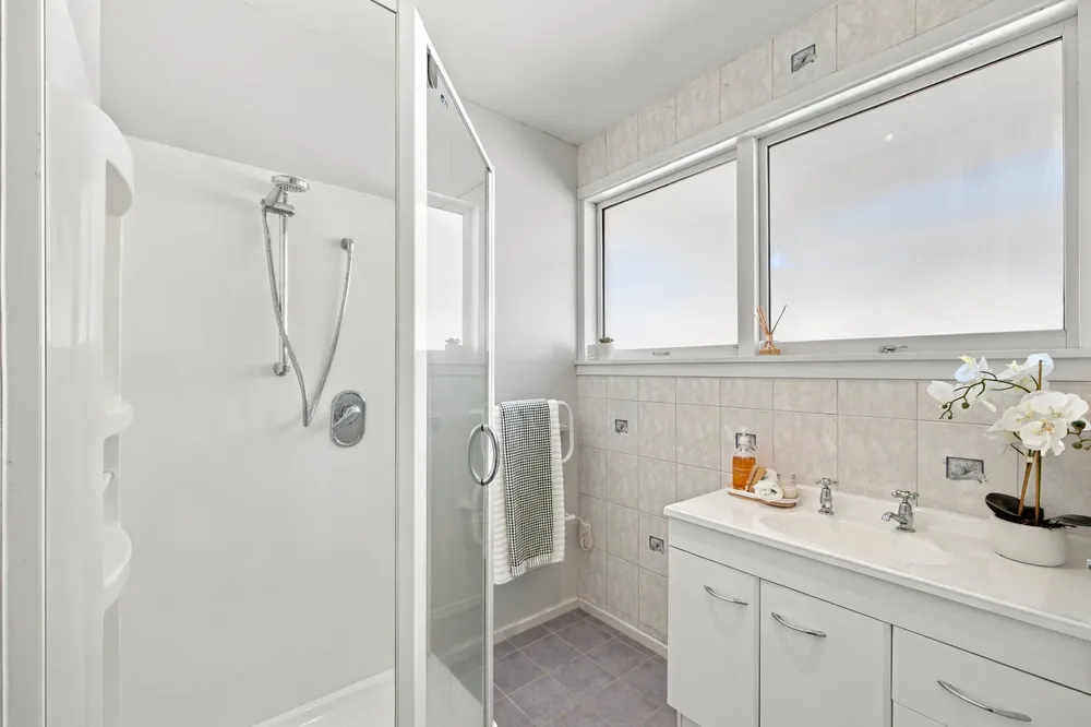 Photos of 48 Waitikiri Drive