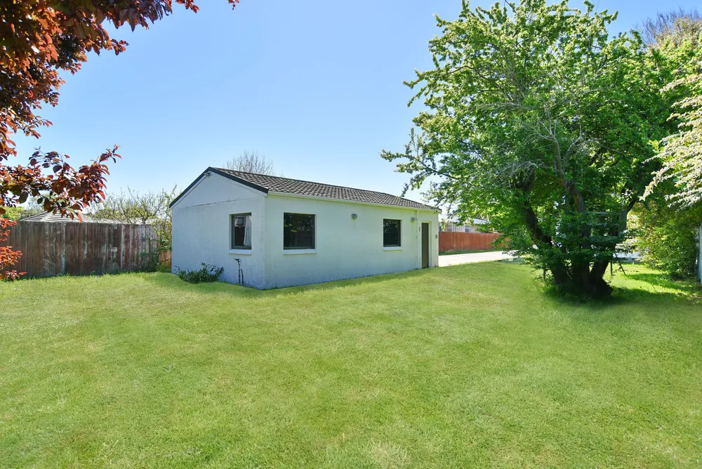 Photos of 11 Bainton Street