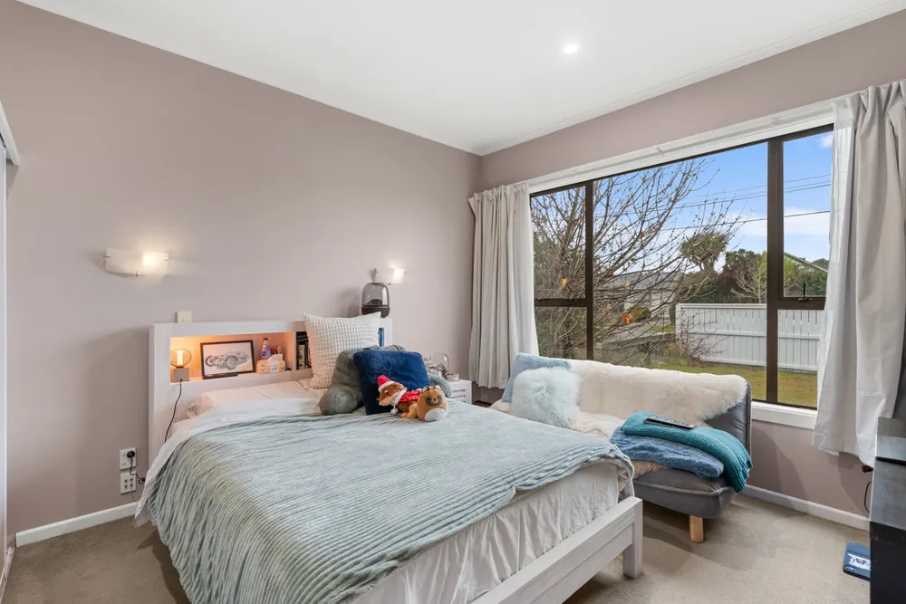 Photos of 17 Mackenzie Avenue