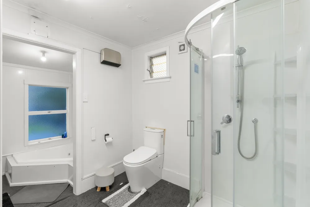 Photos of 17 Mackenzie Avenue