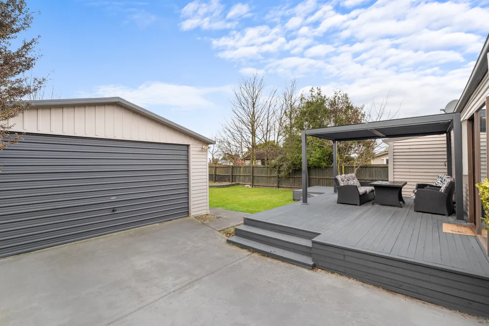 Photos of 17 Mackenzie Avenue