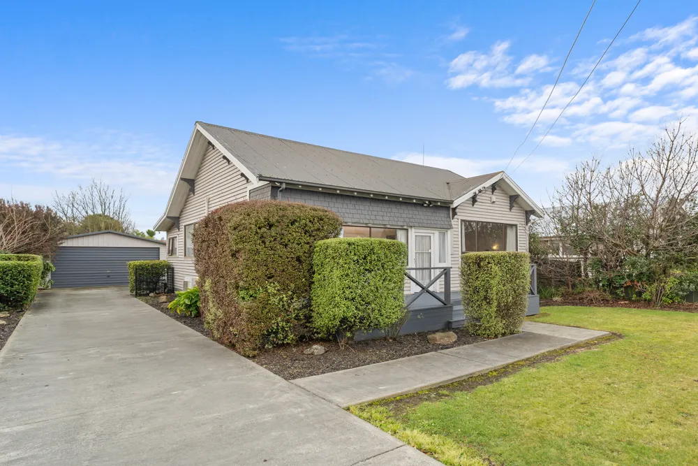 Photos of 17 Mackenzie Avenue