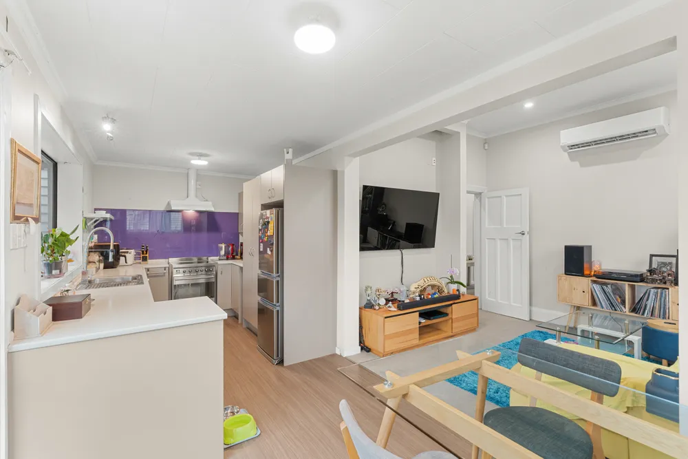 Photos of 17 Mackenzie Avenue