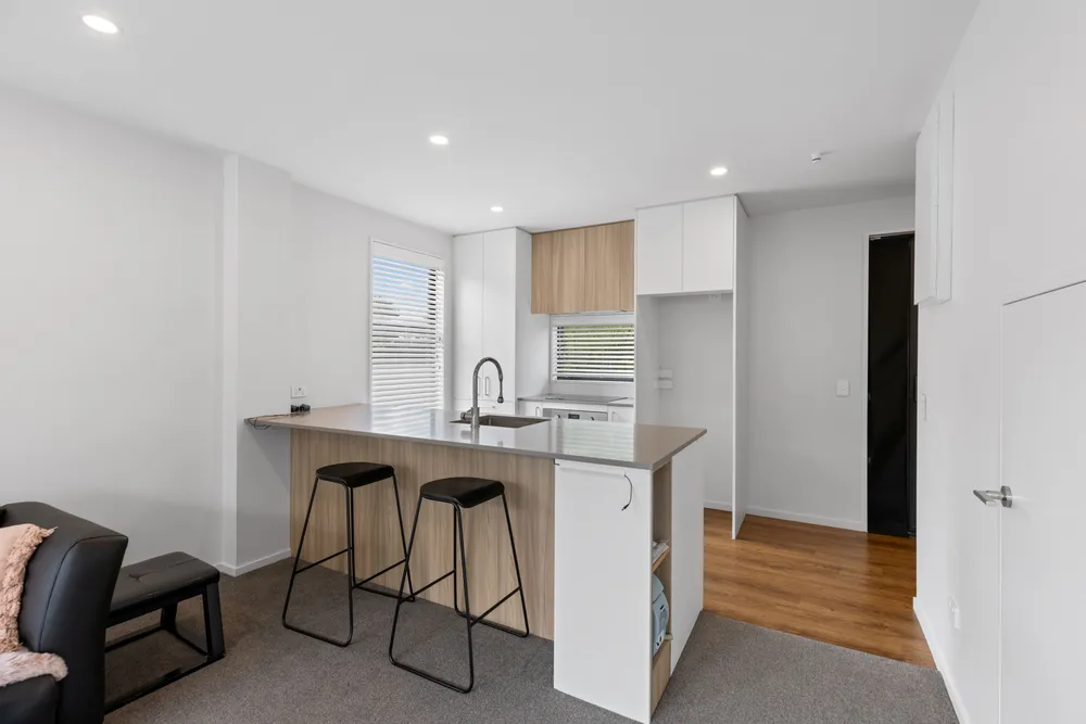 Photos of 17 Mackenzie Avenue