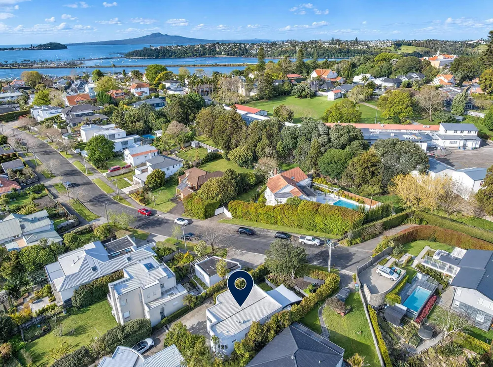 Photos of 19 Stirling Street