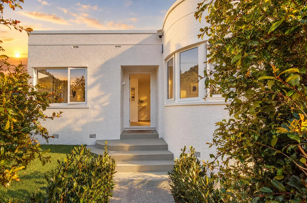Photos of 19 Stirling Street