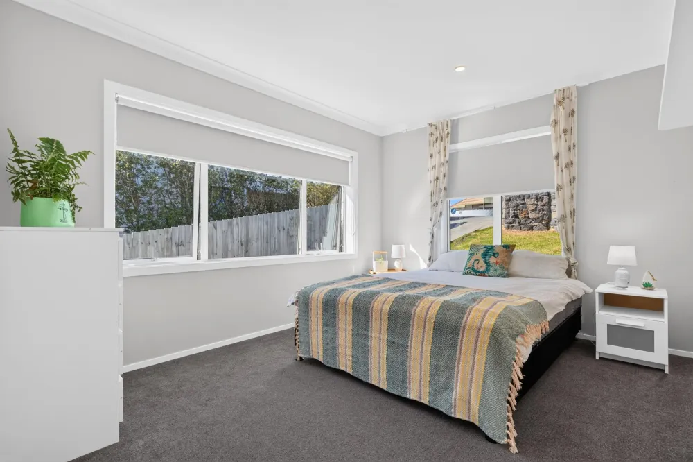 Photos of 954 Whangaparaoa Road