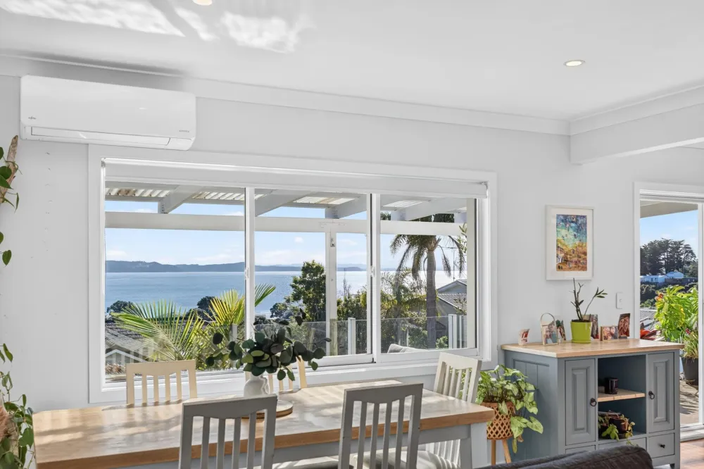 Photos of 954 Whangaparaoa Road