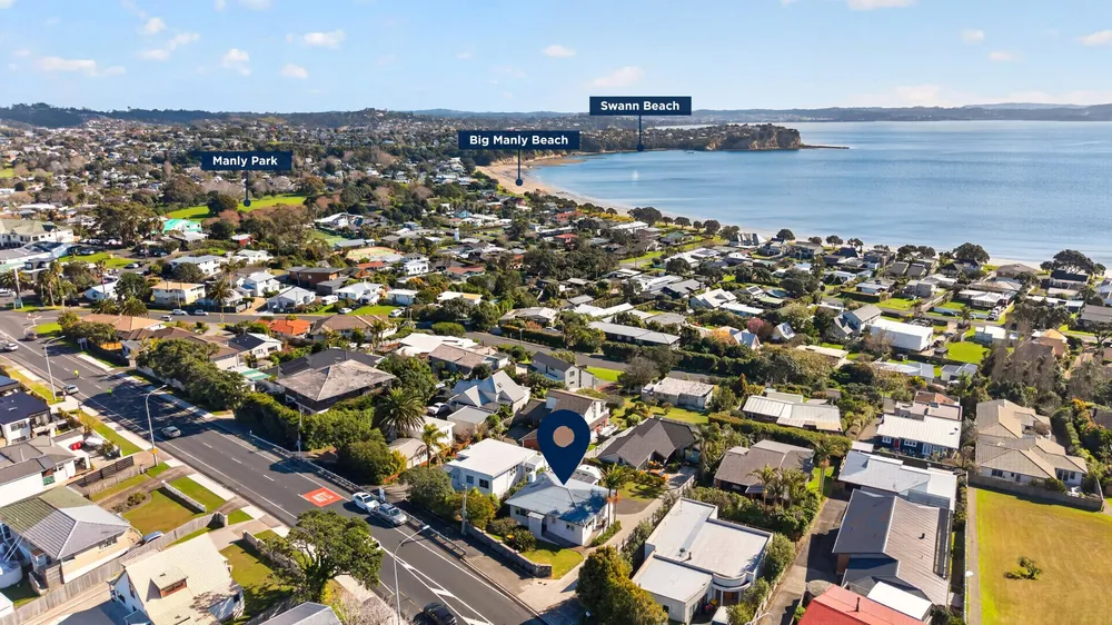 Photos of 954 Whangaparaoa Road