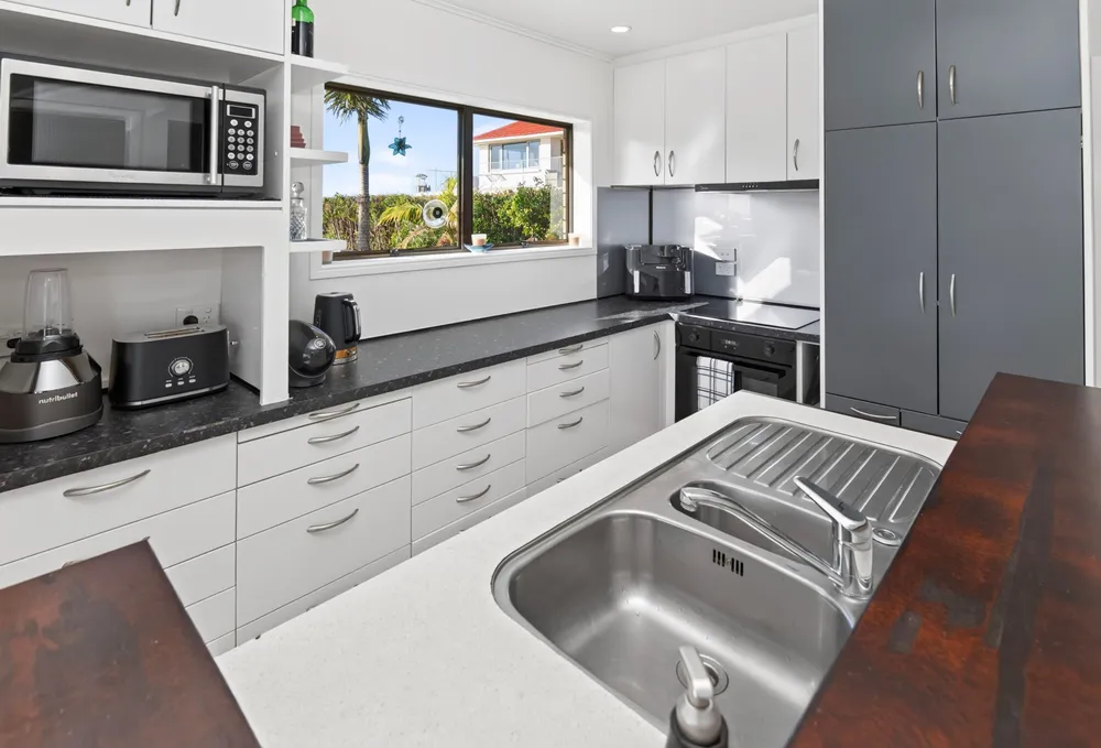 Photos of 93A Mellons Bay Road