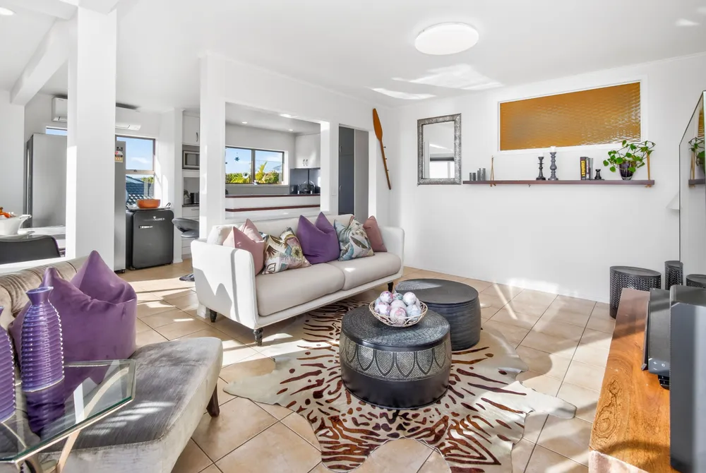Photos of 93A Mellons Bay Road