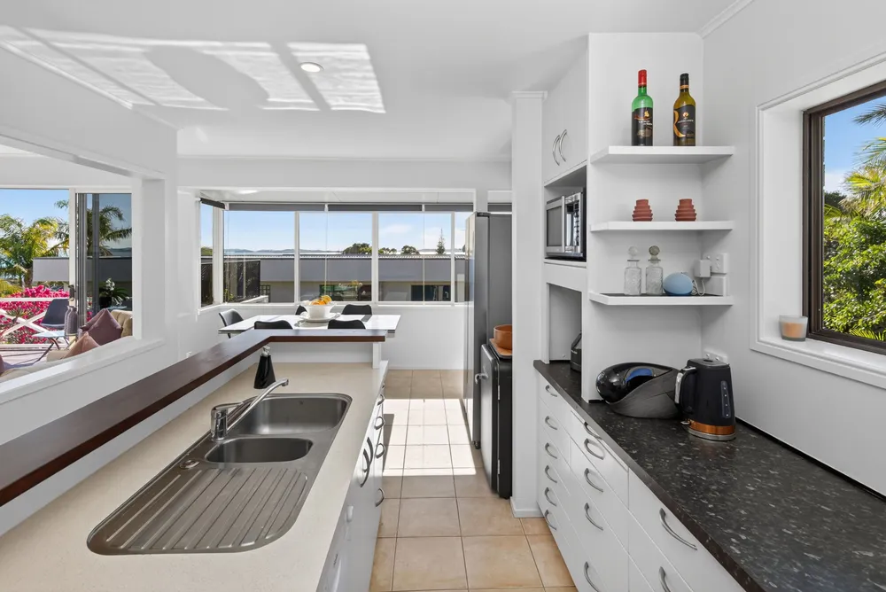 Photos of 93A Mellons Bay Road