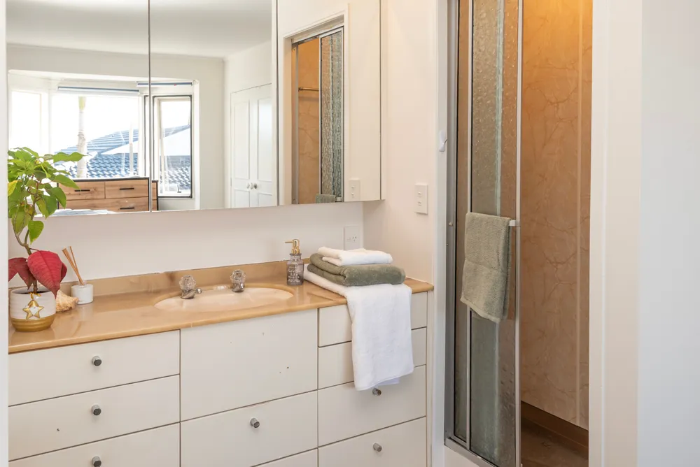Photos of 93A Mellons Bay Road